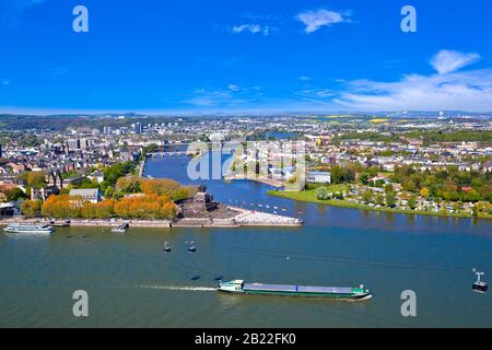 Blick über Koblenz und den Rhein und die Mosel von der Festung Ehrenbreitstein Stockfoto