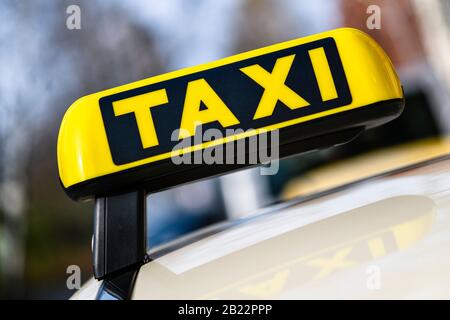 Taxi-Schild, Berlin, Deutschland Stockfoto