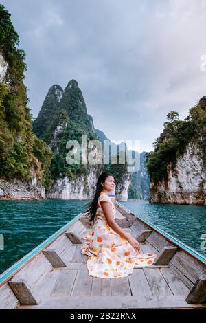 Khao Sok Nationalpark Thailand, Paar im Urlaub im Khao Sok Park Thailand, Frau im Urlaub in Thailand Stockfoto