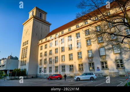 Rathaus Tempelhof, Tempelhofer Damm, Tempelhof, Berlin, Deutschland Stockfoto