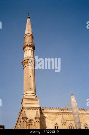 Reisefotografien - Minarett der Moschee Sayyidna Al Hussein im Khan Al Khalili in Kairo in Ägypten im Nahen Osten Nordafrikas Stockfoto