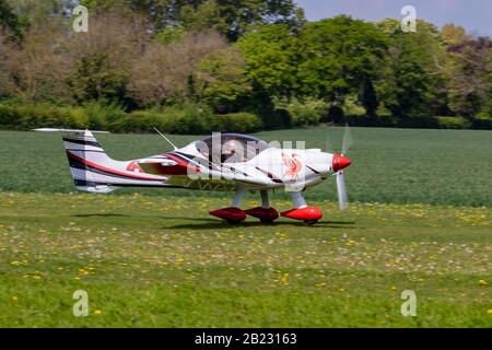 MCR-01 ULC Bambi G-CDBY Stockfoto