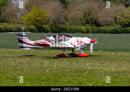 MCR-01 ULC Bambi G-CDBY Stockfoto