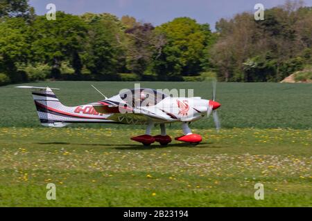 MCR-01 ULC Bambi G-CDBY Stockfoto