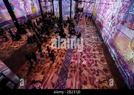 DAS ATELIER DES LUMIERES, PARIS ERSTES DIGITALES KUNSTZENTRUM Stockfoto