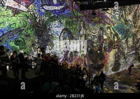 DAS ATELIER DES LUMIERES, PARIS ERSTES DIGITALES KUNSTZENTRUM Stockfoto