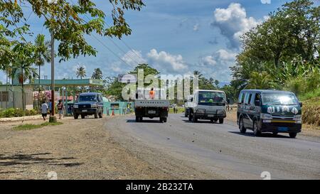 Aotau ist die Hauptstadt der Provinz Milne Bay im Südosten von Papua-Neuguinea. Sie liegt am Nordufer der Milne Bay. Stockfoto