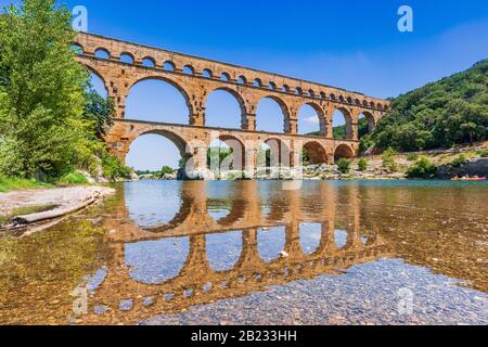 Nimes, Frankreich. Aquädukt Pont du Gard. Stockfoto