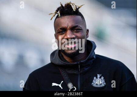 Newcastle UPON TYNE, ENGLAND - 29. FEBRUAR Allan Saint-Maximin (10) von Newcastle United vor dem Premier-League-Spiel zwischen Newcastle United und Burnley im St. James's Park, Newcastle am Samstag, 29. Februar 2020. (Kredit: IAM Burn / MI News) Foto darf nur für redaktionelle Zwecke in Zeitungen und/oder Zeitschriften verwendet werden, Lizenz für kommerzielle Nutzung erforderlich Kredit: MI News & Sport /Alamy Live News Stockfoto