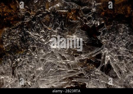 Detail Eis an einem eisigen Fluss, Winter Stockfoto