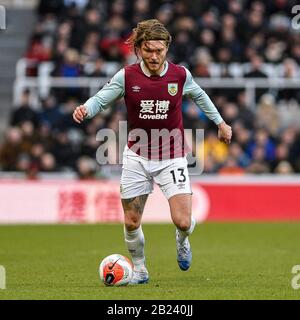 Newcastle UPON TYNE, ENGLAND - 29. FEBRUAR Jeff Hendrick (13) von Burnley im Einsatz während des Premier-League-Spiels zwischen Newcastle United und Burnley im St. James's Park, Newcastle am Samstag, 29. Februar 2020. (Kredit: IAM Burn / MI News) Foto darf nur für redaktionelle Zwecke in Zeitungen und/oder Zeitschriften verwendet werden, Lizenz für kommerzielle Nutzung erforderlich Kredit: MI News & Sport /Alamy Live News Stockfoto