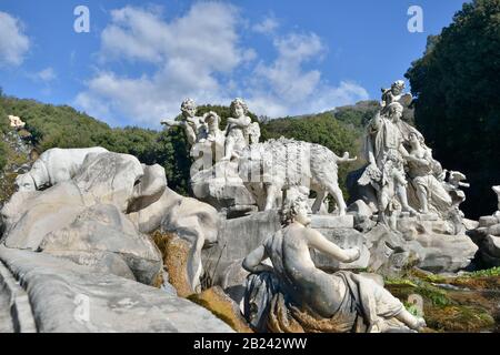 Reggia di Caserta (Venus- und Adonis-Brunnen - Fontana di Venere e Adone - Gaetano Salomone), UNESCO-Weltkulturerbe - Kampanien, Italien, Europa Stockfoto