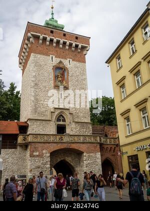 St. Florian's Gate am Ende der Florianska Street, Krakau Stockfoto