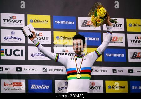 Frankreichs Thomas Benjamin, Gold, stand im vierten Tag der Rennradweltmeisterschaften 2020 im Velodrom in Berlin für das Omnium Der Männer auf dem Podium. Stockfoto