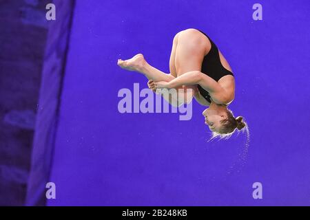 Montreal, Quebec, Kanada. 29. Februar 2020: Delaney schnell (USA) taucht während des 10-m-Plattform-Halbfinales der FINA Diving World Series Frauen im Olympiastadion von David Kirouac/CSM Stockfoto