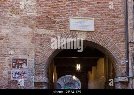 Verona, ITALIEN - DEC 27 2016 - Blick auf den Eingang zu Juliets Haus, das Romeo und Julia von William Shakespeare inspiriert hat Stockfoto