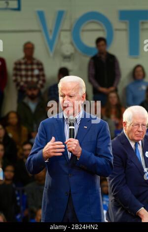 Raleigh, North Carolina, USA. Februar 2020. Der ehemalige Vizepräsident Joe Biden nimmt am 29. Februar 2020 mit Joe Biden an der St. Augustine University in Raleigh, North Carolina, an der Veranstaltung der Community mit. Credit: The Photo Access/Alamy Live News Stockfoto