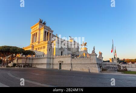 Denkmal von Victor Emmanuel auf dem Venedig-Platz in Rom . Italien Stockfoto