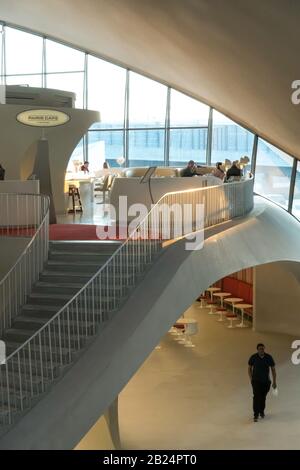 Paris Cafe im TWA Hotel, JFK, New York City, USA Stockfoto