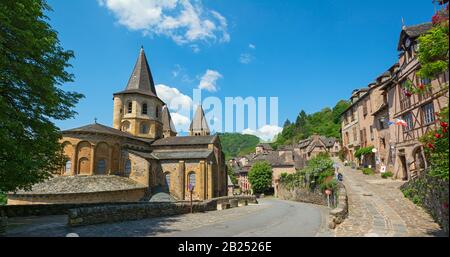 Frankreich, Conques, Abteikirche Sainte-Foy, Stadtzentrum Stockfoto