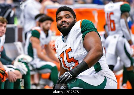 St. Louis, USA. Februar 2020. 29. Februar 2020: Seattle Dragons schützen Venzell Boulware (75) in einem Spiel, in dem die Seattle Dragons die St. Louis Battlehawks besuchten. Abgehalten im Dome im America's Center in St. Credit: CAL Sport Media/Alamy Live News Stockfoto