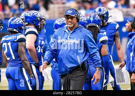 St. Louis, USA. Februar 2020. 29. Februar 2020: St. Louis Cheftrainer Jonathan Hayes in einem Spiel, in dem die Seattle Dragons die St. Louis Battlehawks besuchten. Abgehalten im Dome im America's Center in St. Credit: CAL Sport Media/Alamy Live News Stockfoto