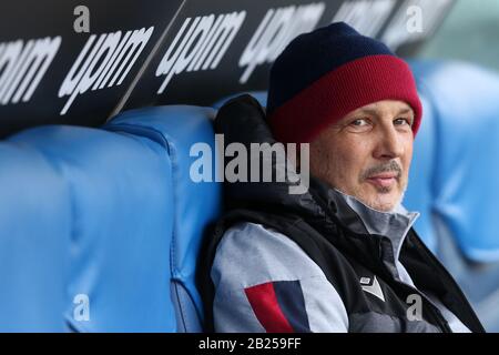 Rom, Italien. Februar 2020. Trainer Sinisa Mihajlovic (Bologna) beim Serie-A-Spiel zwischen SS Lazio und Bologna BFC im Stadio Olimpico am 29. Februar 2020 in Rom, Italien. (Foto von Giuseppe Fama/Pacific Press/Sipa USA) Credit: SIPA USA/Alamy Live News Stockfoto