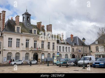 Feb/27/2020; Chateaudun, Frankreich; Rathaus der Stadt Chateaudun im französischen Departement Eure et Loir. Stockfoto