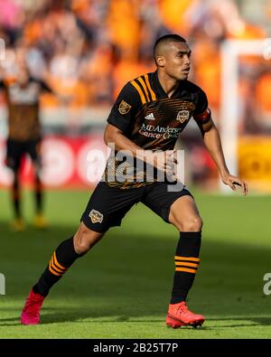 Houston, Texas, USA. Februar 2020. Houston Dynamo Vorwärts Mauro Manotas (9) während der zweiten Hälfte des Spiels gegen die Los Angeles Galaxy im BBVA Stadium in Houston, Texas. Maria Lysaker/CSM/Alamy Live News Stockfoto