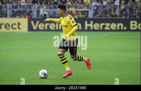 Dortmund, Deutschland. Februar 2020. Firo: 29.02.2020 Fußball, 2019/2020 1.Bundesliga: BVB Borussia Dortmund - SC Freiburg EINZELAKTION, JADON SANCHO weltweite Nutzung Credit: Dpa/Alamy Live News Stockfoto