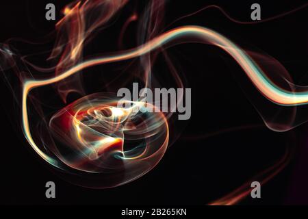 Bunte Rauchformen, dynamisches abstraktes Designbild Stockfoto