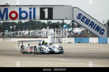 Audi UK Audi R8 Rennen 2003 Sebring 12-Stunden-Rennen Stockfoto