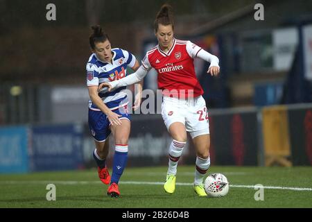 Viktoria Schnaderbeck von Arsenal und Angharad James von Reading beim Lesen von FC Women vs Arsenal Women, Barclays FA Women's Super League Football AT Stockfoto