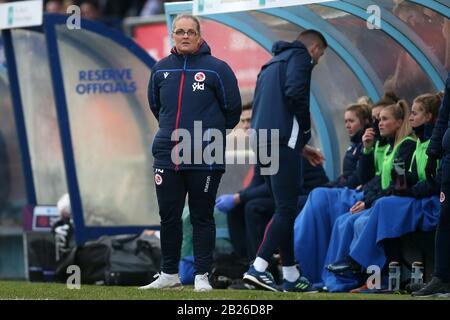 Lesemanager Kelly Chambers beim Lesen von FC Women vs Arsenal Women, Barclays FA Women's Super League Football im Adams Park am 8. Dezember 2019 Stockfoto