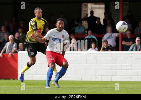 Angelo Balanta von Dagenham erzielt das dritte Tor für seine Mannschaft während Dagenham & Redbridge vs. Harrogate Town, Vanarama National League Football bei der Stockfoto