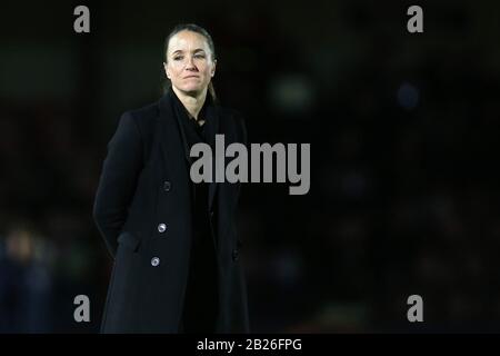 Manchester-United-Manager Casey Stoney während der Arsenal-Frauen gegen Manchester United Frauen, FA WSL Continental Tyres Cup Fußball im Meadow Park am 7. Fe Stockfoto