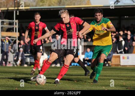 Danny Wright von Solihull geht während Hitchin Town gegen Solihull Moors, Emirates FA Cup Football at Top Field am 11. November 2018 einem Tor nahe Stockfoto