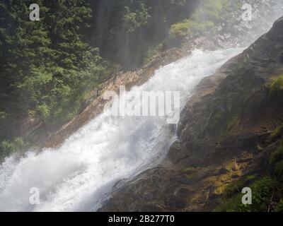 Krimmler Wasserfälle (Krimmler Wasserfalle) im Nationalpark Hohe Tauern, Österreich Stockfoto