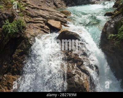 Krimmler Wasserfälle (Krimmler Wasserfalle) im Nationalpark Hohe Tauern, Österreich Stockfoto