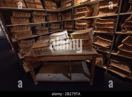 Napoli, Archivio storico dei banchi di Napoli, Museo il Cartastorie, Via dei Tribunali, stemma dei banchi Stockfoto