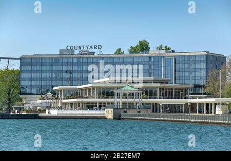 Hotel Marriott Courtyard, Maschsee, Hannover, Niedersachsen, Deutschland Stockfoto