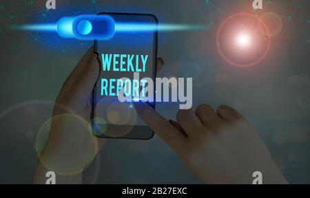 Text Zeichen angezeigt Wochenbericht. Business Foto text Informationen über das, was innerhalb der Woche bekannt geworden sind, Stockfoto