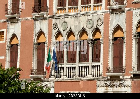 Fassade des Palazzo Soranzo am Campo San Polo in Venedig, Italien Stockfoto