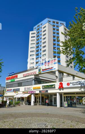 Staaken-Center, Hochhaus, Obstallee, Obstallee-Siedlung, Staaken, Spandau, Berlin, Deutschland Stockfoto