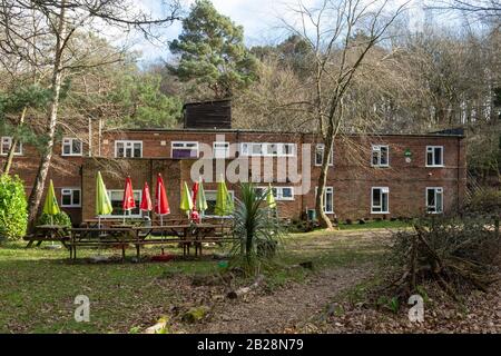 Jugendherberge in Holmbury St Mary in den Surrey Hills, YHA Accommodation, Großbritannien Stockfoto