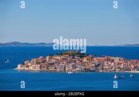 Primosten, Kroatische Adriaküste, Mittel-Dalmatien, Dalmatien, Kroatien Stockfoto