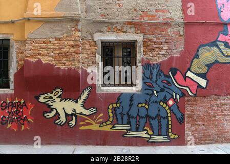 Graffiti an einer Hauswand, Venedig, Venetien, Italien Stockfoto