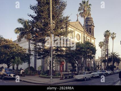 FACHADA PRINCIPAL - S XIX - ANTES IGLESIA DE SANTA MARIA DE LOS REMEDIOS (1515) - FOTO DE LOS AÑOS 60. Ort: Catedral. LA LAGUNA. TENERIFFA. SPANIEN. Stockfoto