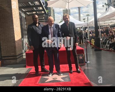 Februar 2020, Hollywood, Kalifornien, USA: I16091CHW.Dr. Phil McGraw Feiert Mit Freunden und Familie, Nachdem Er Mit Dem 2.688ten Stern Auf Dem Hollywood Walk Of Fame .6201 Hollywood Boulevard, Los Angeles, Kalifornien, USA .02/21/2020 .TYLER PERRY, DR geehrt wurde. Phil MCGRAW UND RONNIE DUNN .Â©Clinton H.Wallace/Photomundo International/ Photos Inc (Bild: © Clinton Wallace/Globe Fotos über ZUMA-DRAHT) Stockfoto