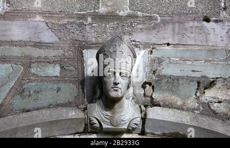 Der heilige Finbarr auf der Kirche in Gougane Barra in der Republik Irland Stockfoto